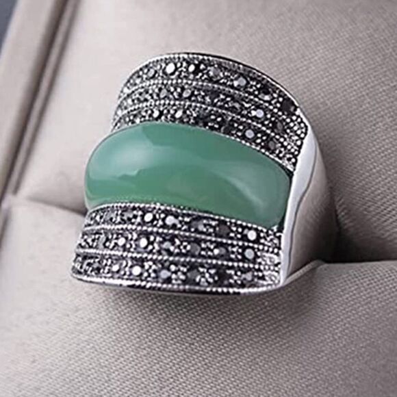 Retro Marcasite Resin Wide Band Ring - Picture 13 of 16